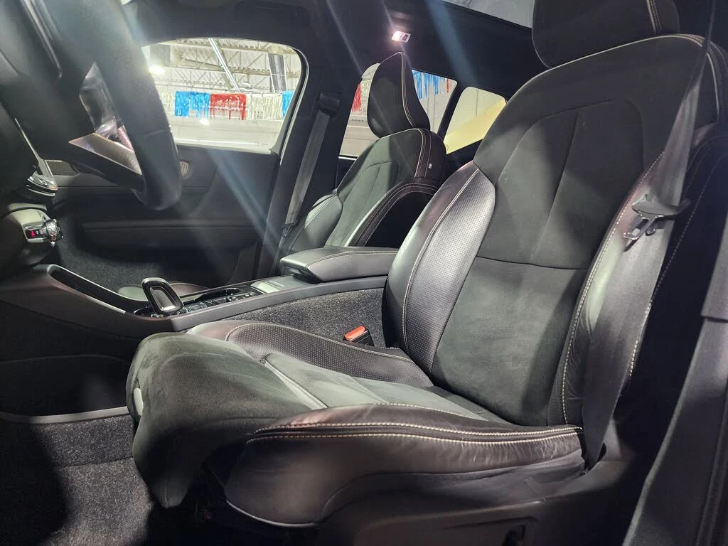 Volvo XC40 T5 R-Design AWD * 360 * ПОДГРЕВ * HARMAN KARDON * , снимка 17 - Автомобили и джипове - 54881237