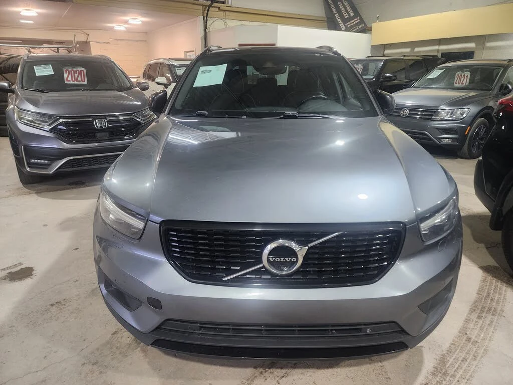 Volvo XC40 T5 R-Design AWD * 360 * ПОДГРЕВ * HARMAN KARDON * , снимка 2 - Автомобили и джипове - 54881237