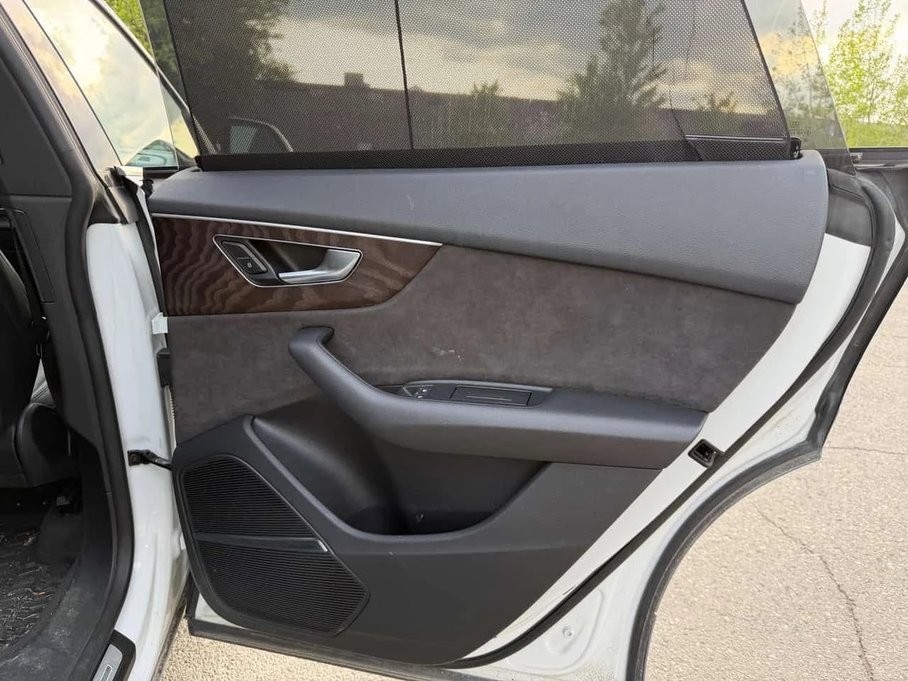 Audi Q8 Technik  CARFAX, снимка 13 - Автомобили и джипове - 54914793