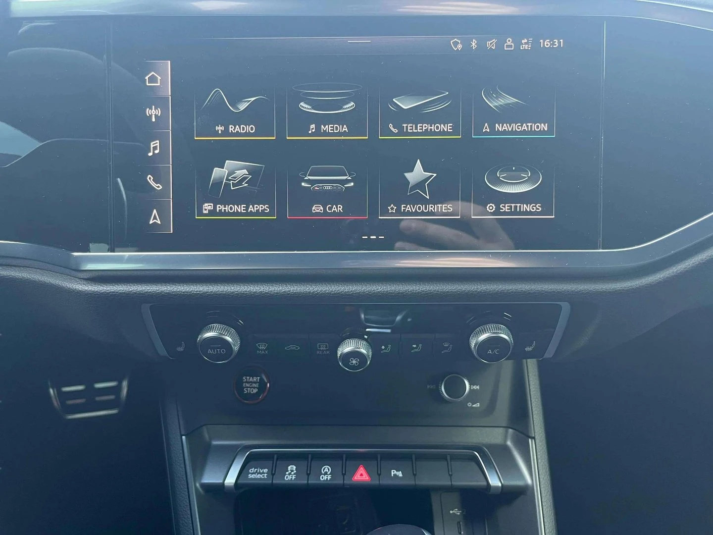Audi RSQ3, снимка 11 - Автомобили и джипове - 55199130