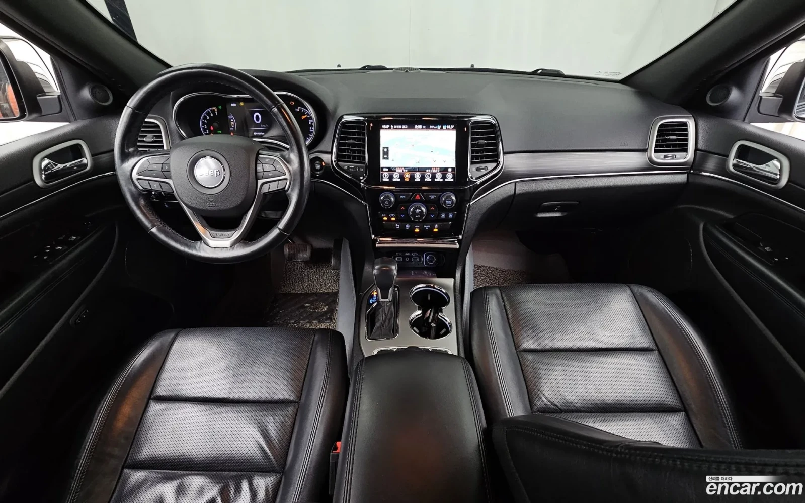 Jeep Grand cherokee 3.6 LIMITED 8ZF 4X4 ПАНОРАМА CARPLAY ОБДУХВАНЕ, снимка 10 - Автомобили и джипове - 55484091