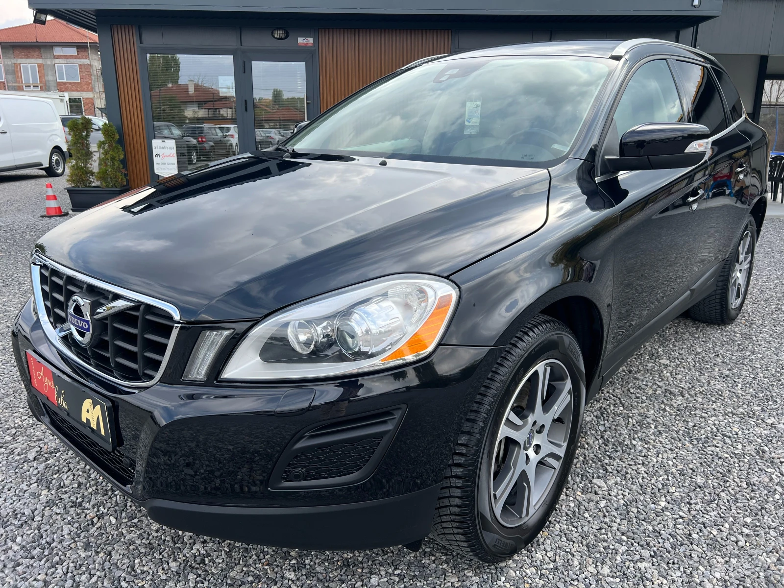 Volvo XC60 D3 AWD/АВТОМАТИК/КОЖА/НАВИ/PDC/YV1DZ8756C2241325/