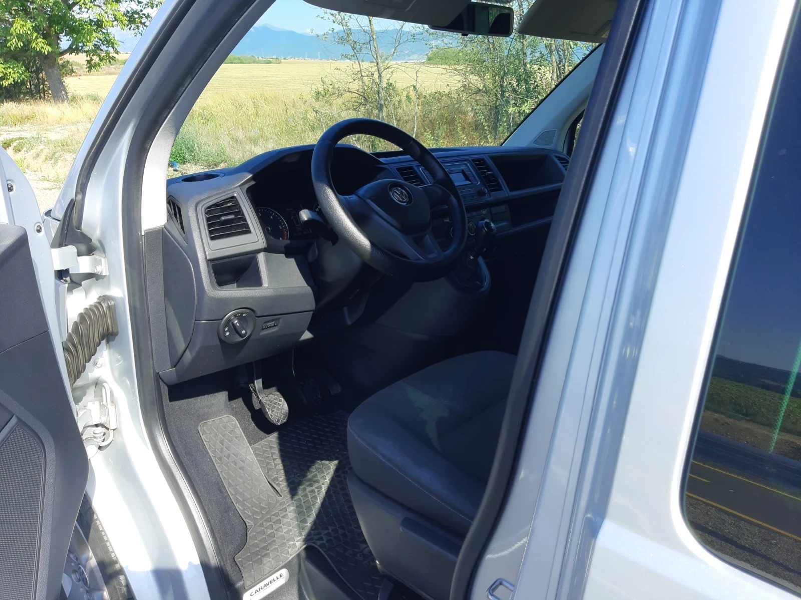 VW Caravelle 2.0 TDI 8+ 1 - изображение 2