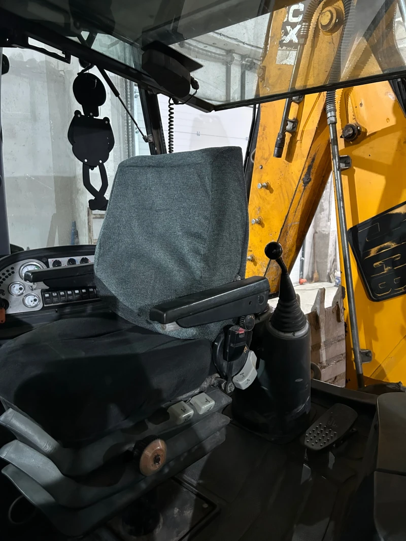 Багер JCB 4CX, снимка 5 - Индустриална техника - 47169403