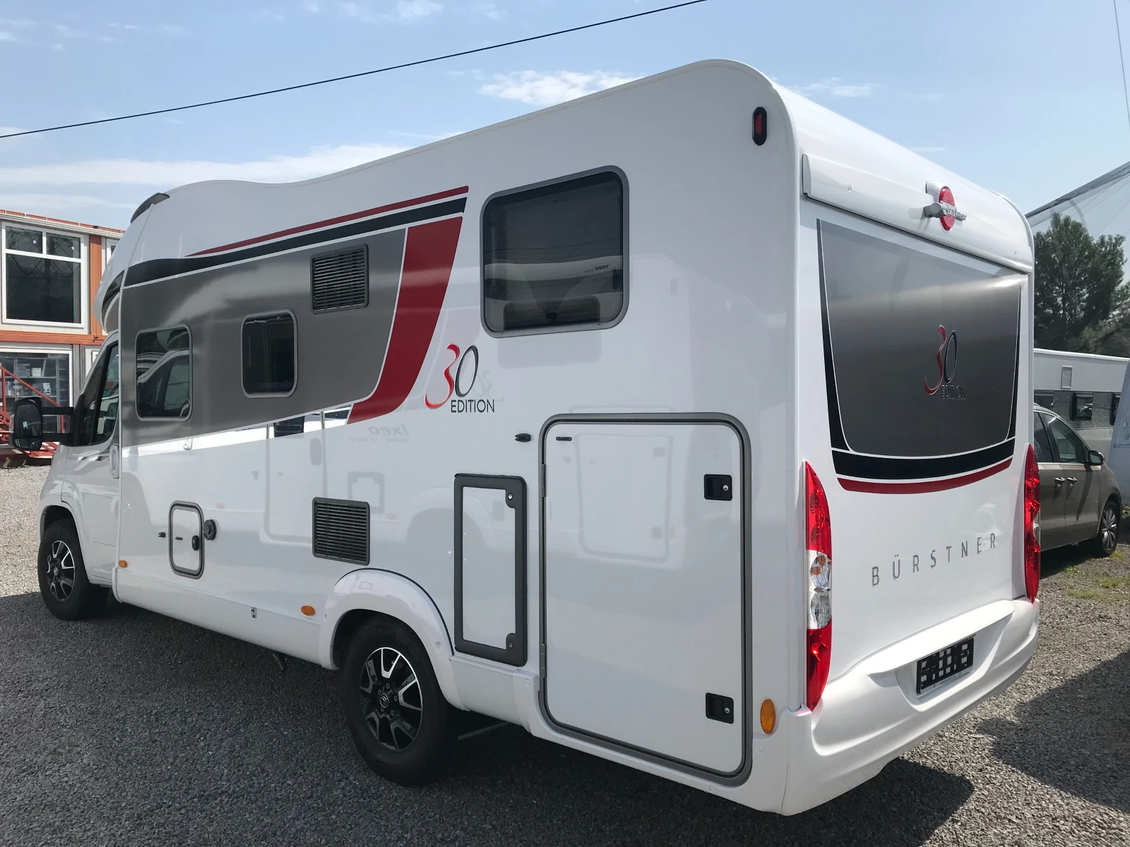 Кемпер Burstner IXEO 710 G, снимка 5 - Каравани и кемпери - 54574848