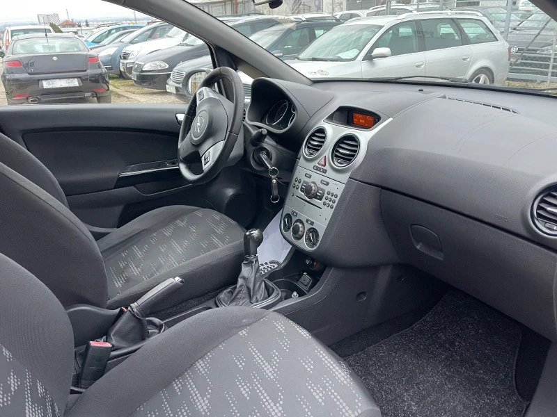 Opel Corsa 1.2i-86k.c-GAS, снимка 5 - Автомобили и джипове - 40091374