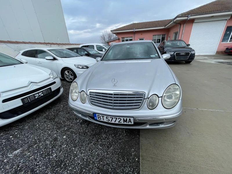 Mercedes-Benz E 220, снимка 1 - Автомобили и джипове - 48465215