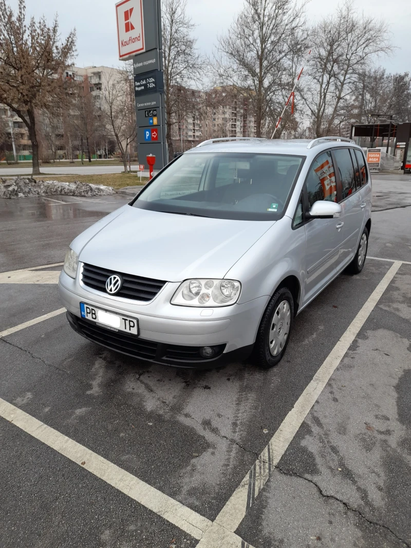 VW Touran 2.0 TDI, снимка 1 - Автомобили и джипове - 48488032