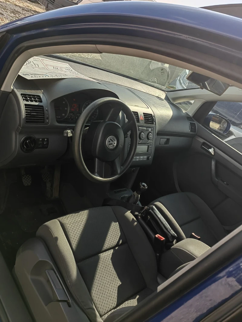 VW Touran 1.9tdi/БЕЗ РЪЖДИ, снимка 7 - Автомобили и джипове - 49178055