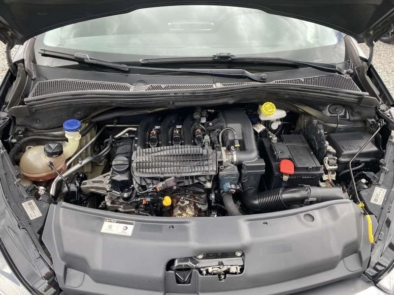 Peugeot 208 1.2PureTech/FACELIFT, снимка 16 - Автомобили и джипове - 50389894