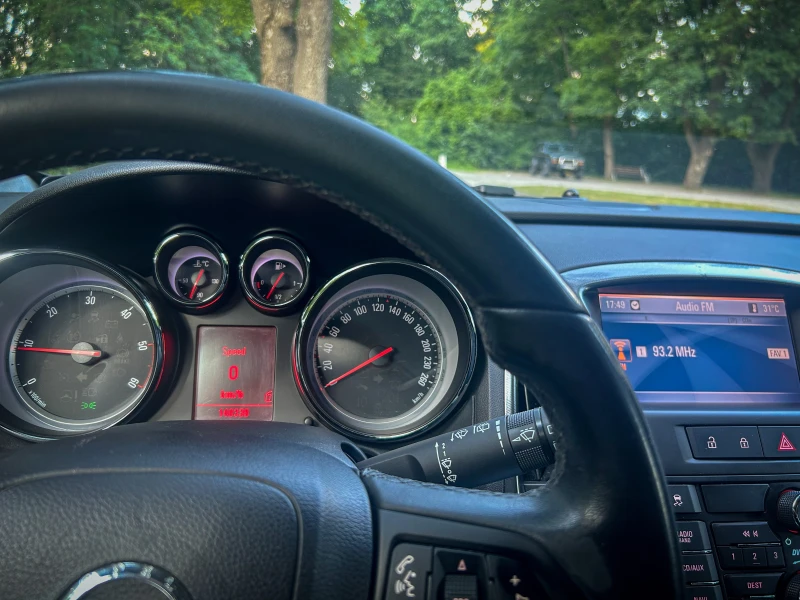 Opel Astra J 1.7 CDTI NAVI COSMO, снимка 12 - Автомобили и джипове - 52125283