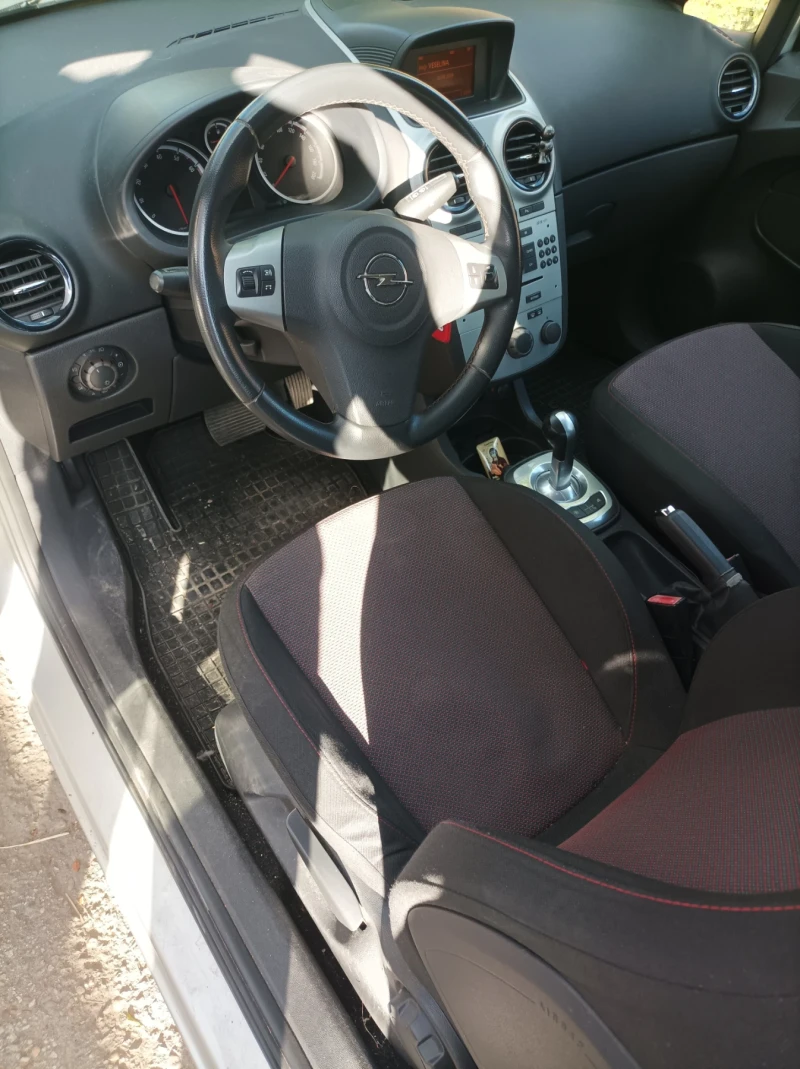 Opel Corsa, снимка 8 - Автомобили и джипове - 52450886