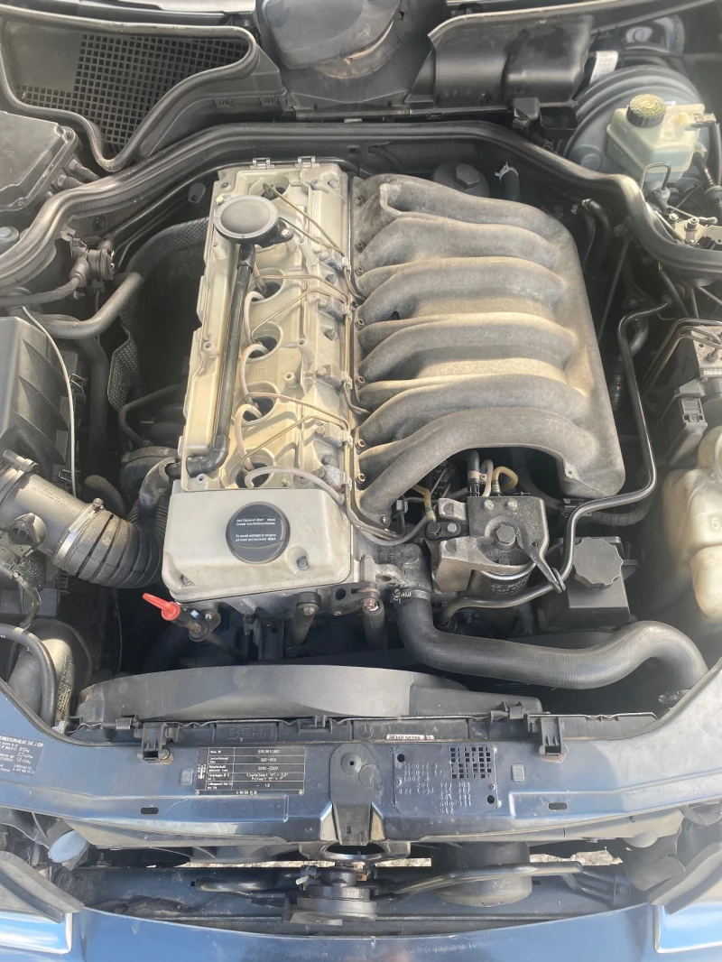 Mercedes-Benz E 300 Turbo 177hp, снимка 13 - Автомобили и джипове - 52967365