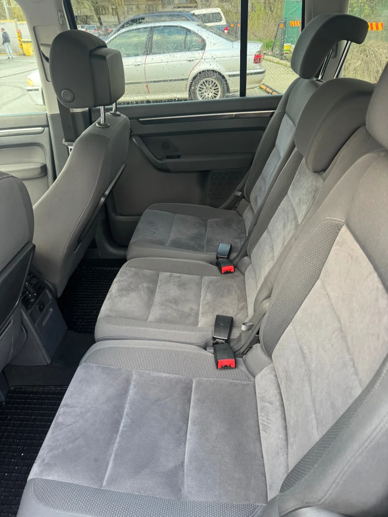 VW Touran, снимка 7 - Автомобили и джипове - 52977144