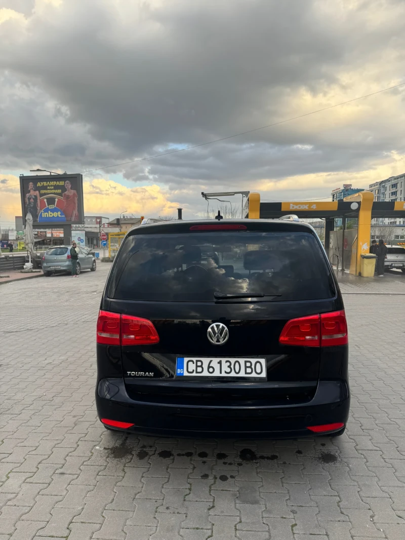 VW Touran, снимка 4 - Автомобили и джипове - 52977144