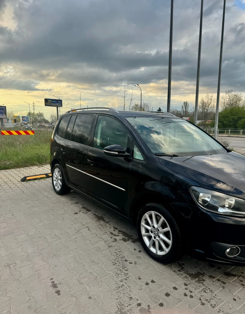 VW Touran, снимка 2 - Автомобили и джипове - 52977144
