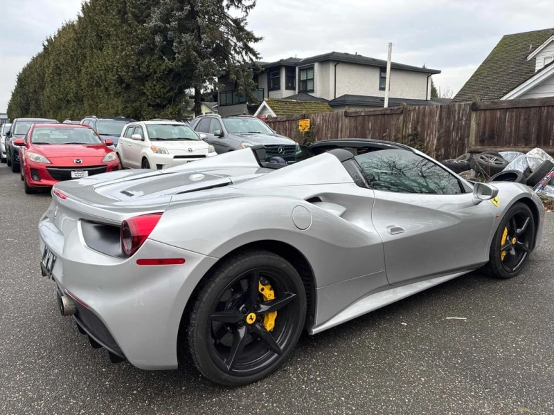 Ferrari 488 SPIDER/ 3, 9l/ CARFAX /, снимка 3 - Автомобили и джипове - 53379321