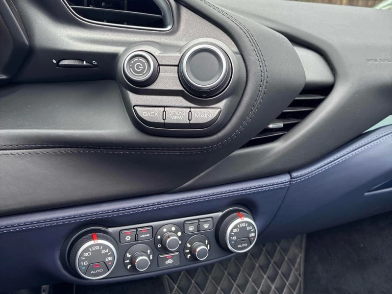 Ferrari 488 SPIDER/ 3, 9l/ CARFAX /, снимка 12 - Автомобили и джипове - 53379321