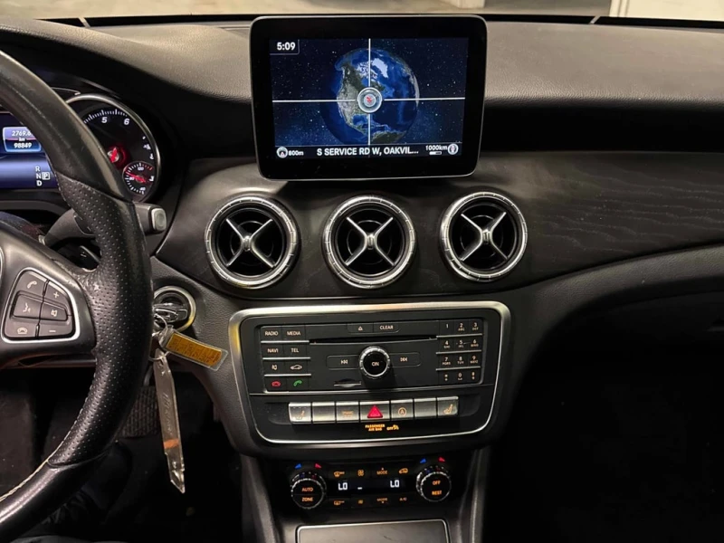 Mercedes-Benz CLA 250 | CARFAX| ПОДГРЕВИ| ПАНО| АВТОФИНАНСИРАНЕ, снимка 10 - Автомобили и джипове - 53453392