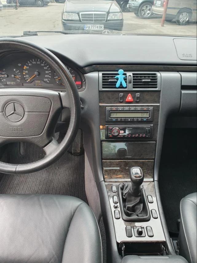 Mercedes-Benz E 250 W210 на 43000км , снимка 2 - Автомобили и джипове - 53990126