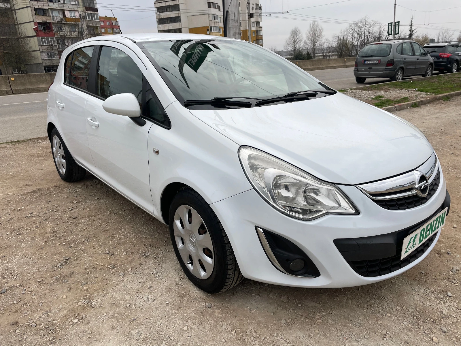 Opel Corsa 1.2i-86k.c-GAS - изображение 3