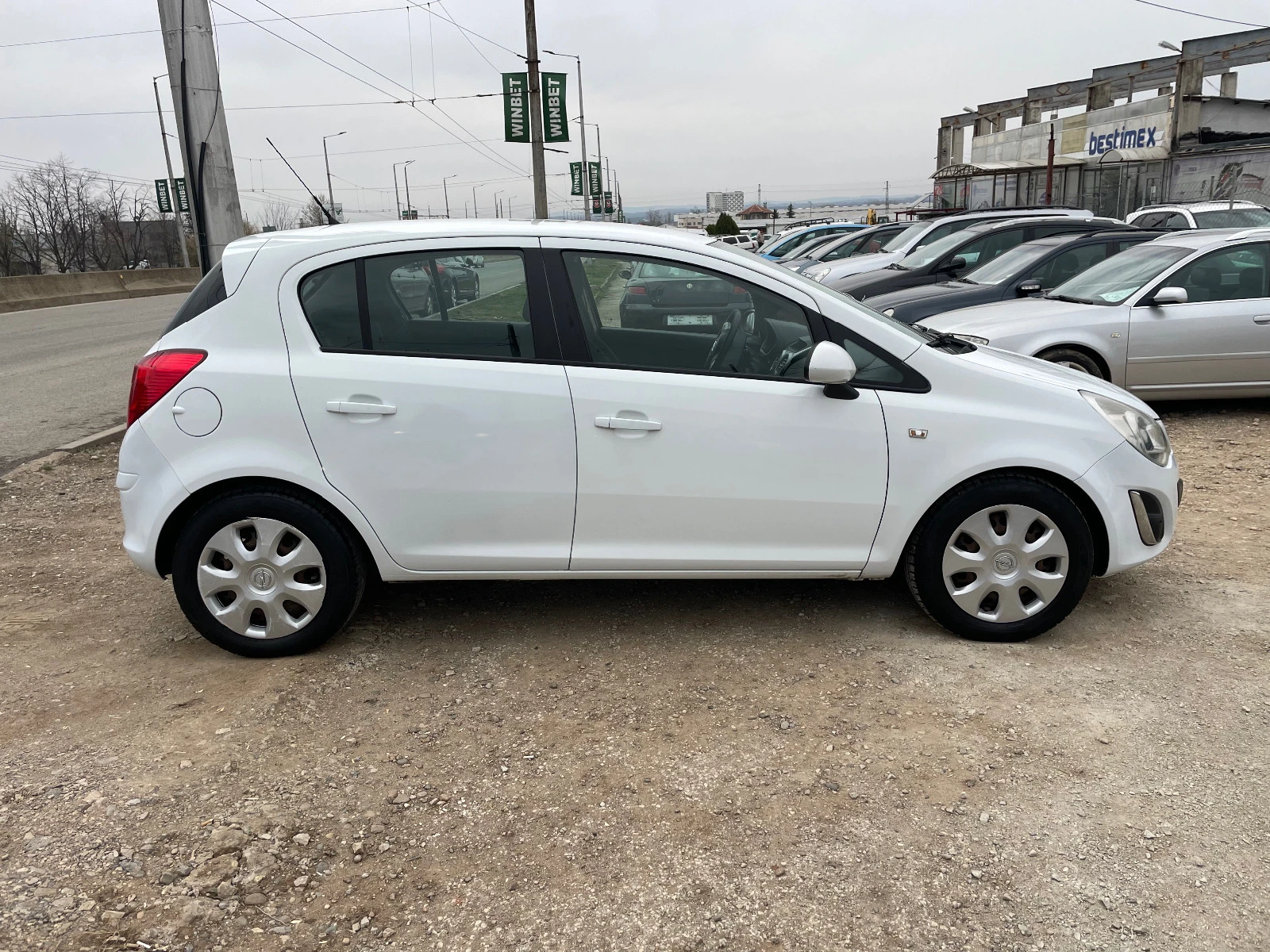 Opel Corsa 1.2i-86k.c-GAS - изображение 4