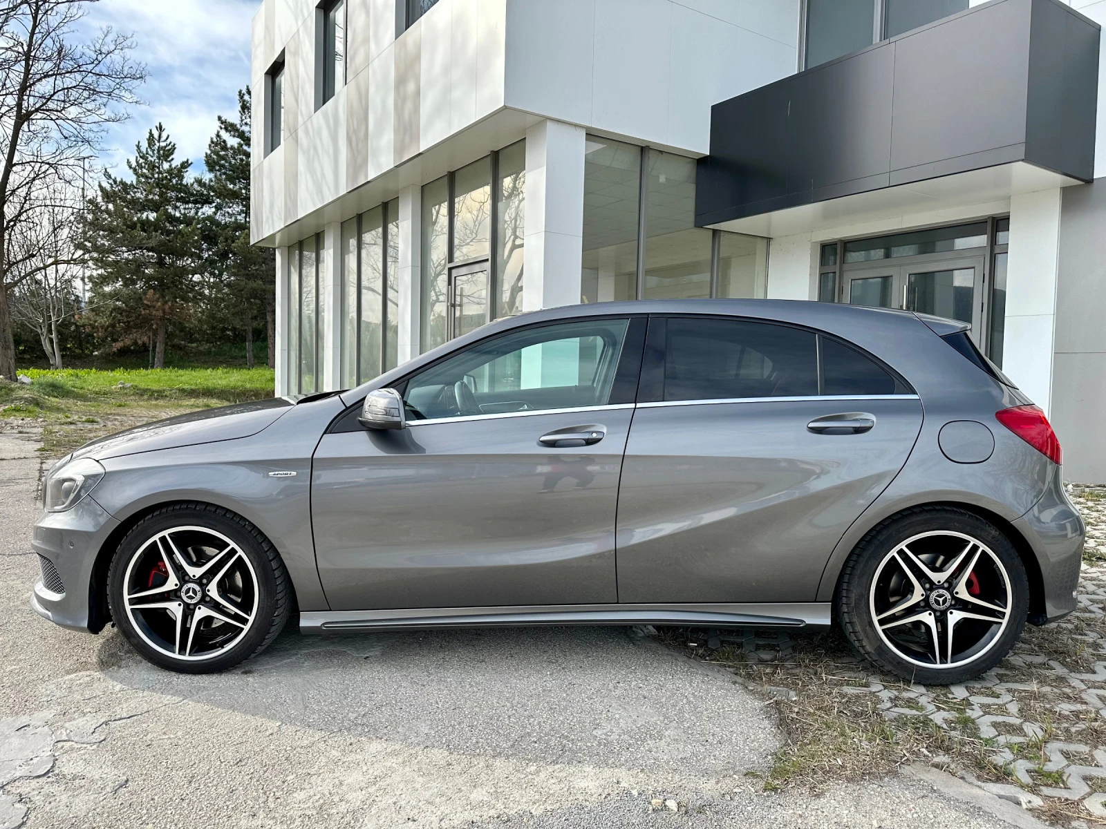 Mercedes-Benz A 250 Mercedes-Benz A 250 Sport Edition AMG - изображение 7