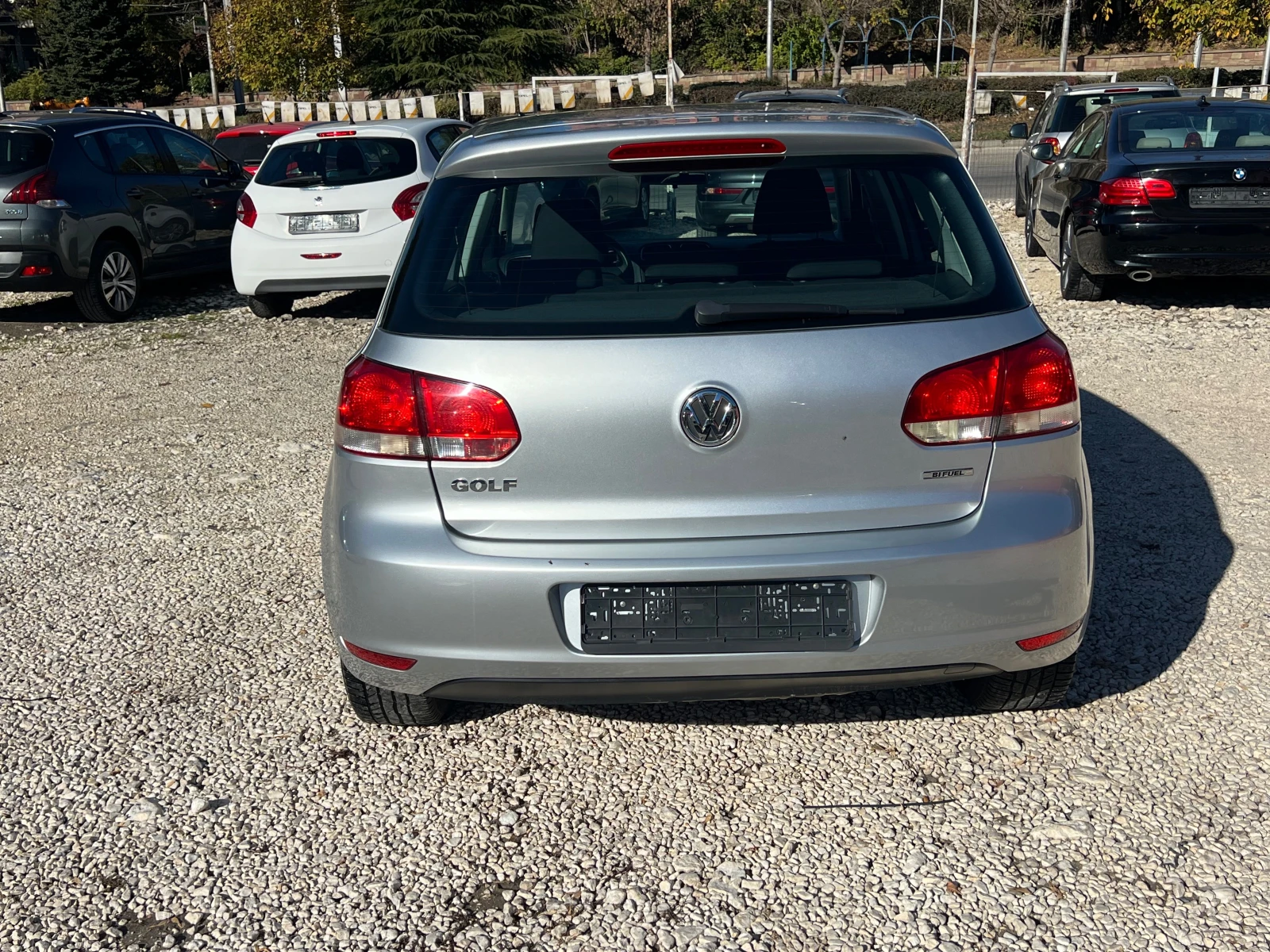 VW Golf 1.6 ФАБРИЧНА ГАЗ - изображение 4