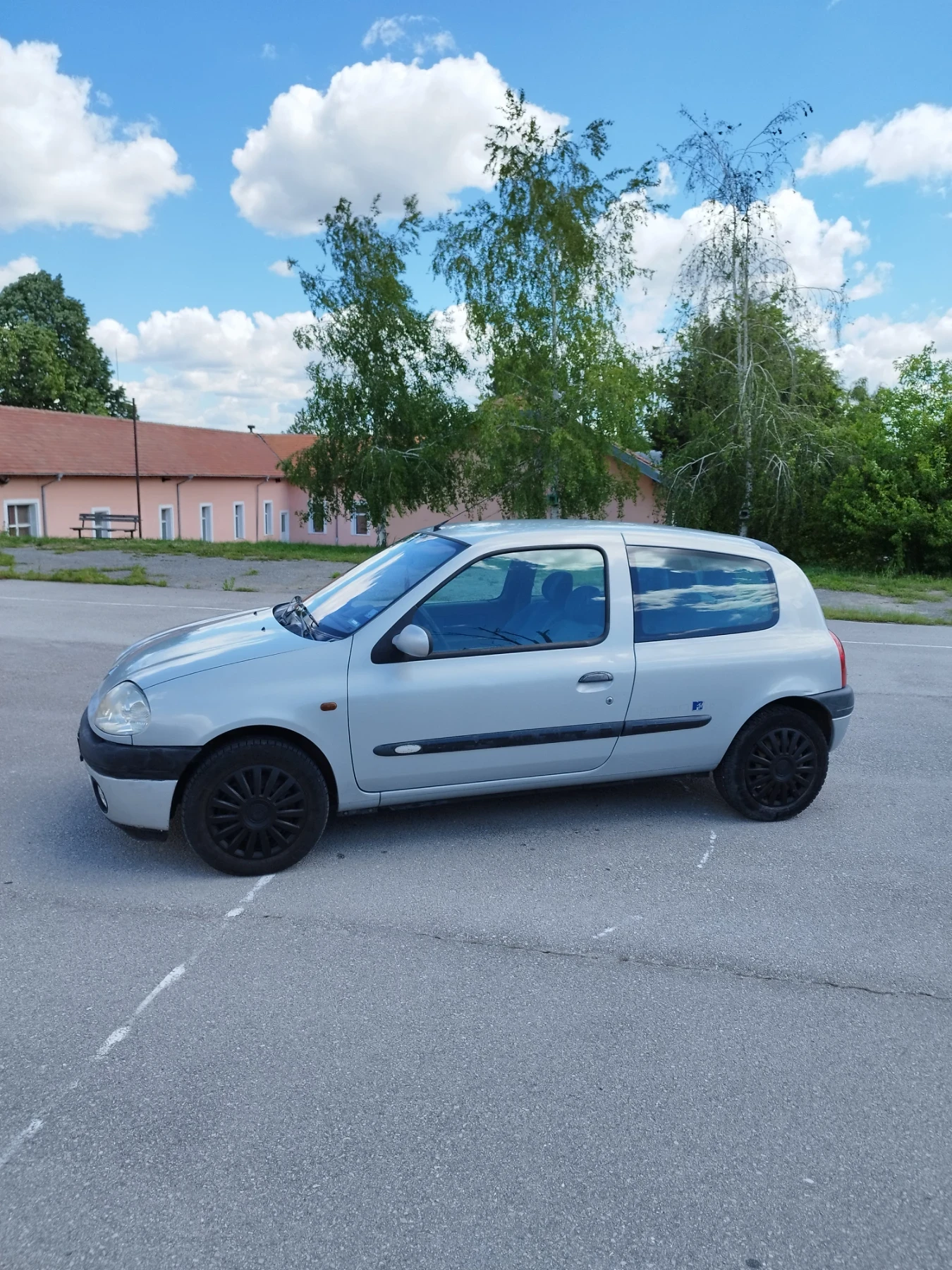 Renault Clio 1.4 - изображение 3