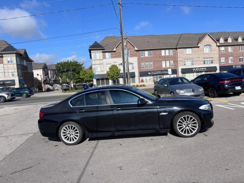 BMW 535 xDrive* HeadUp* АвтоКредит* (ЦЕНА ДО БГ) - изображение 4