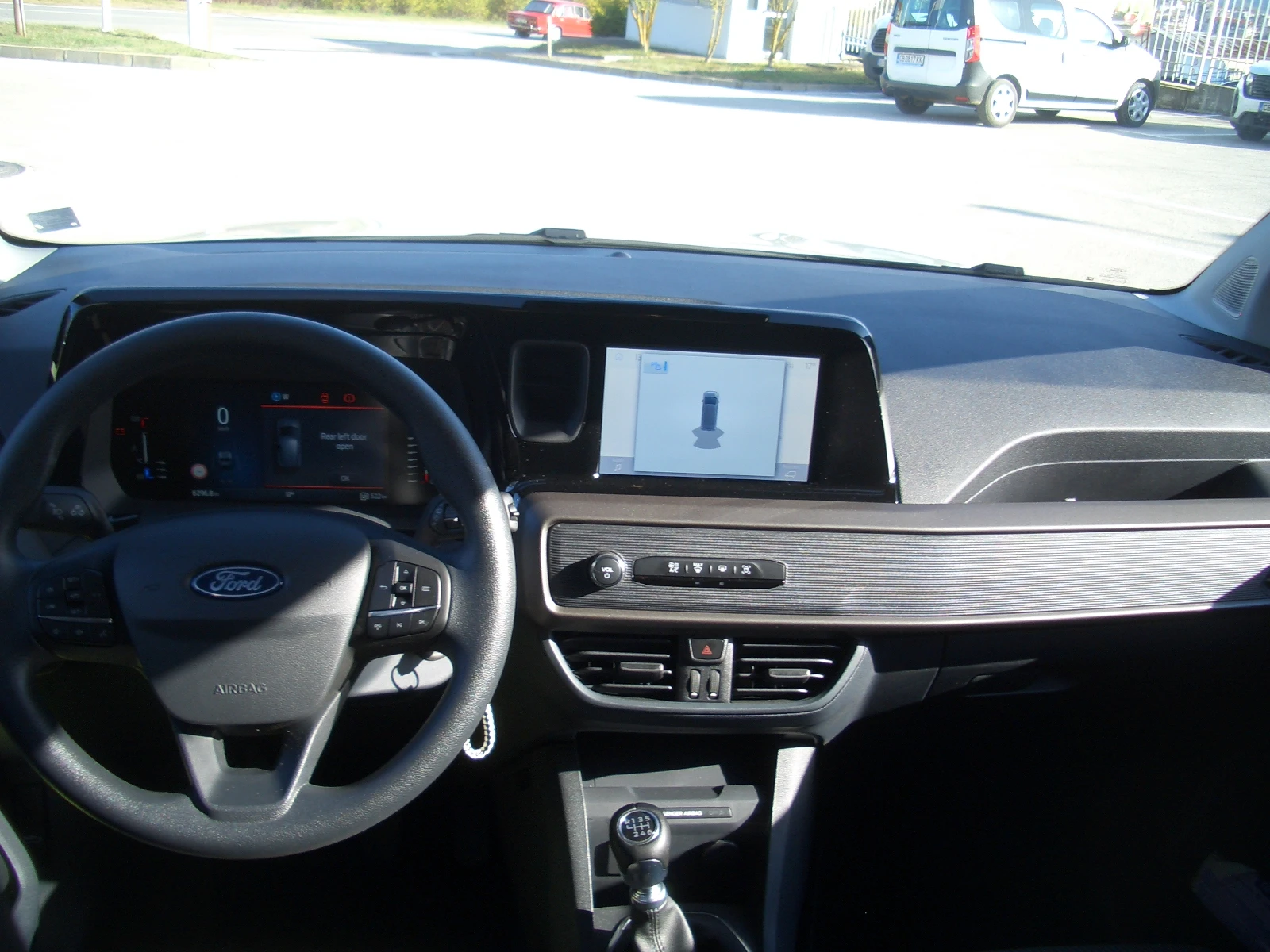 Ford Courier Trend - изображение 7