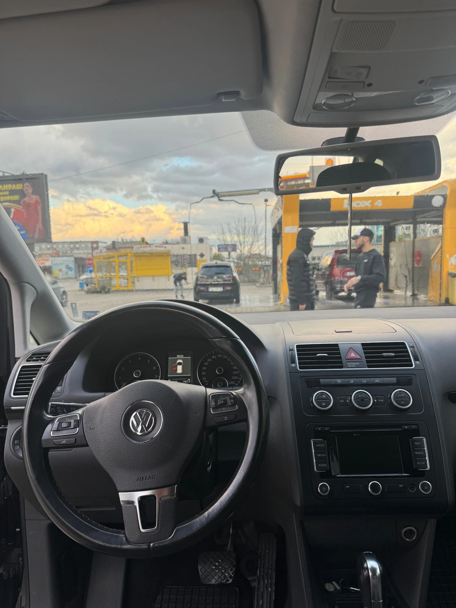 VW Touran  - изображение 6