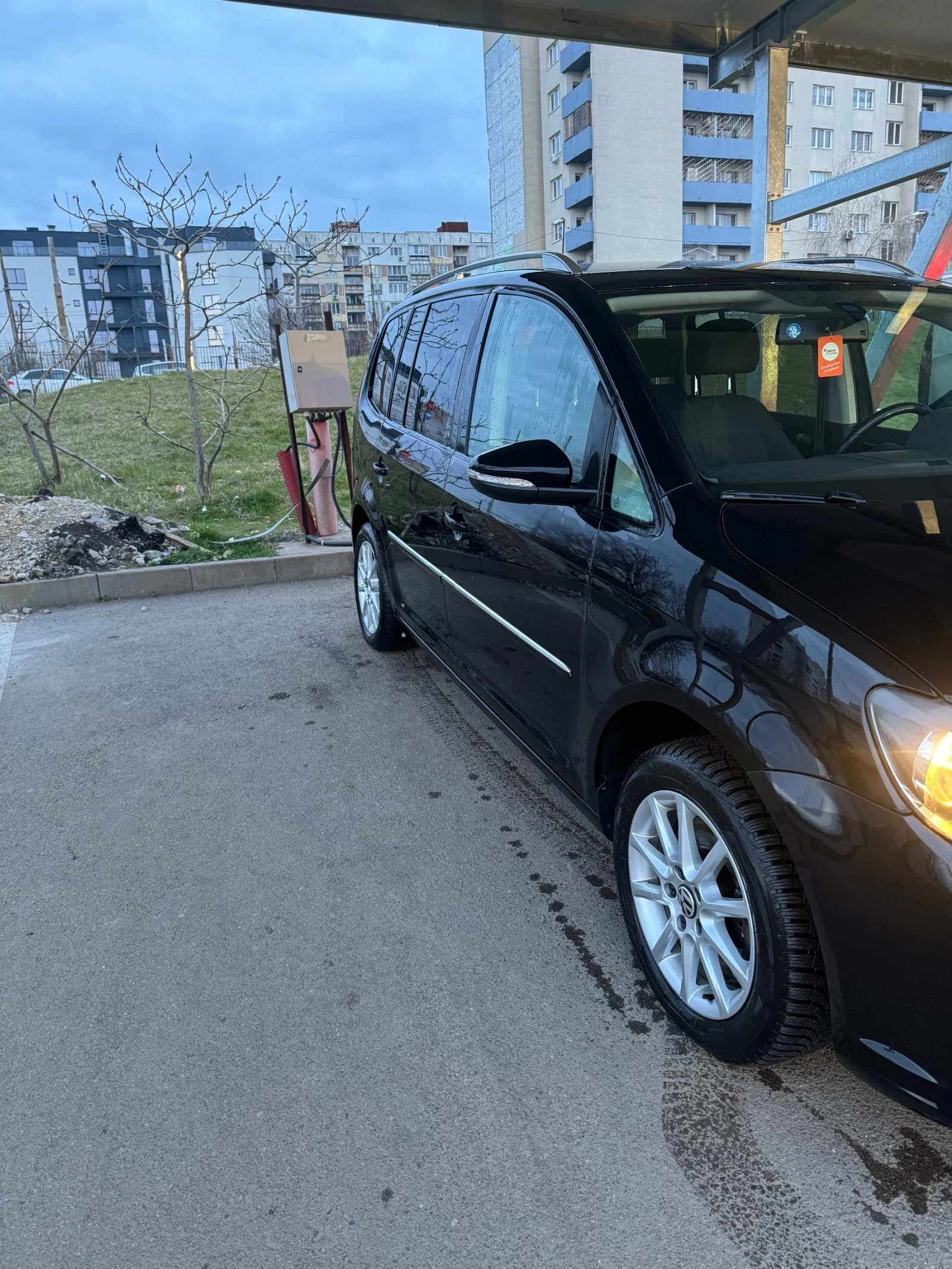 VW Touran, снимка 2 - Автомобили и джипове - 53917077