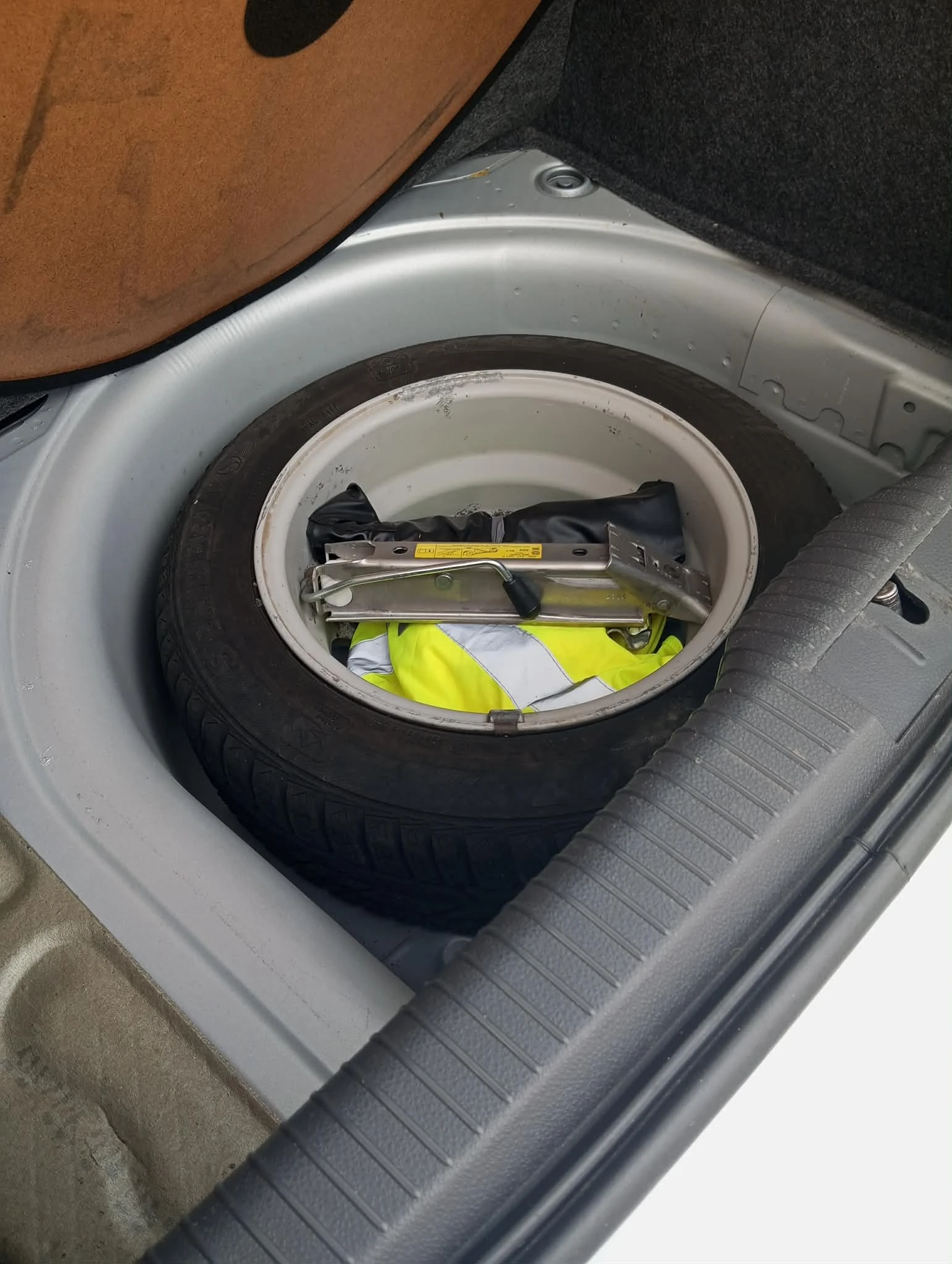 VW Polo FUN, снимка 8 - Автомобили и джипове - 54049609