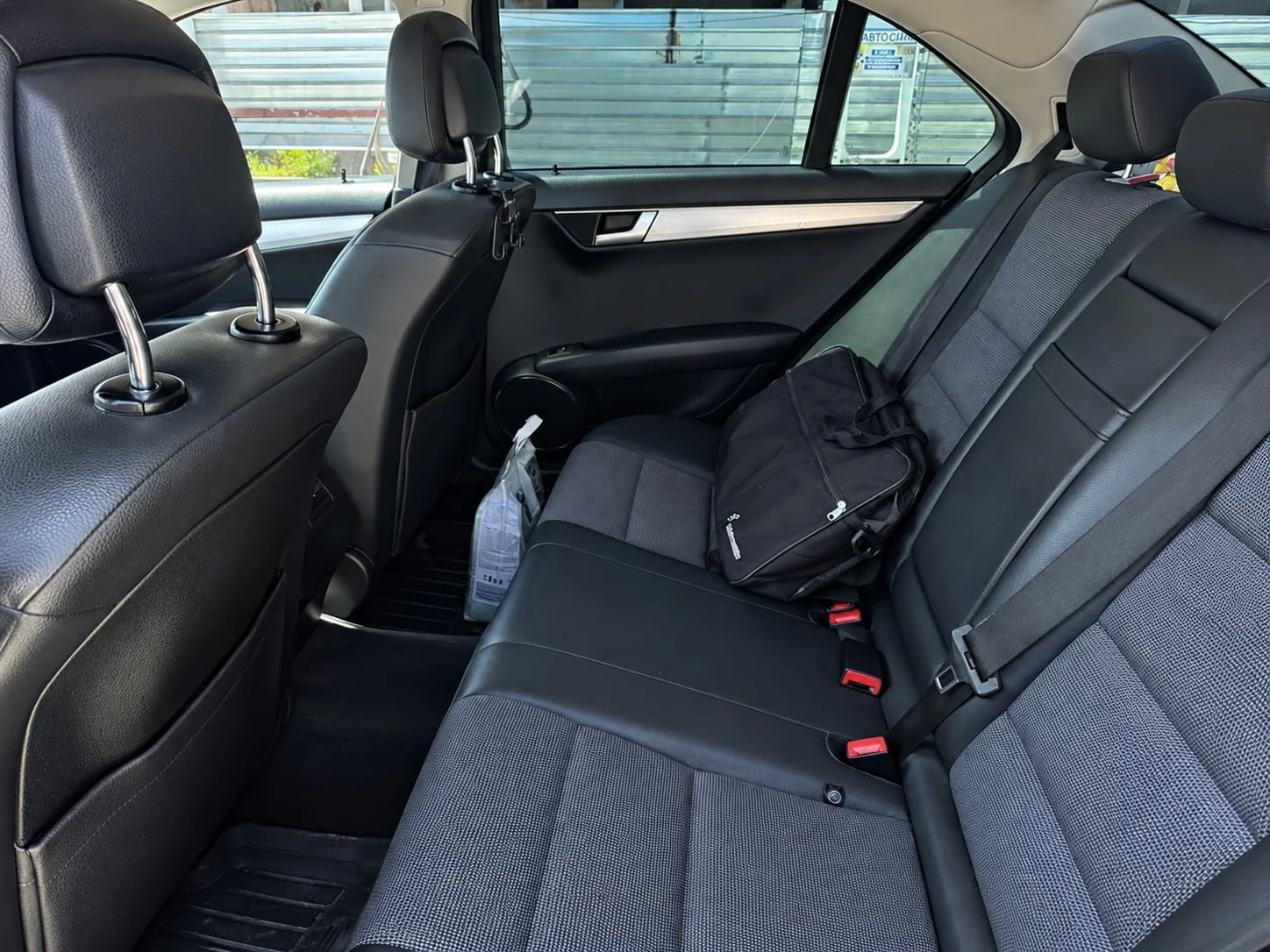 Mercedes-Benz C 220, снимка 7 - Автомобили и джипове - 56663334