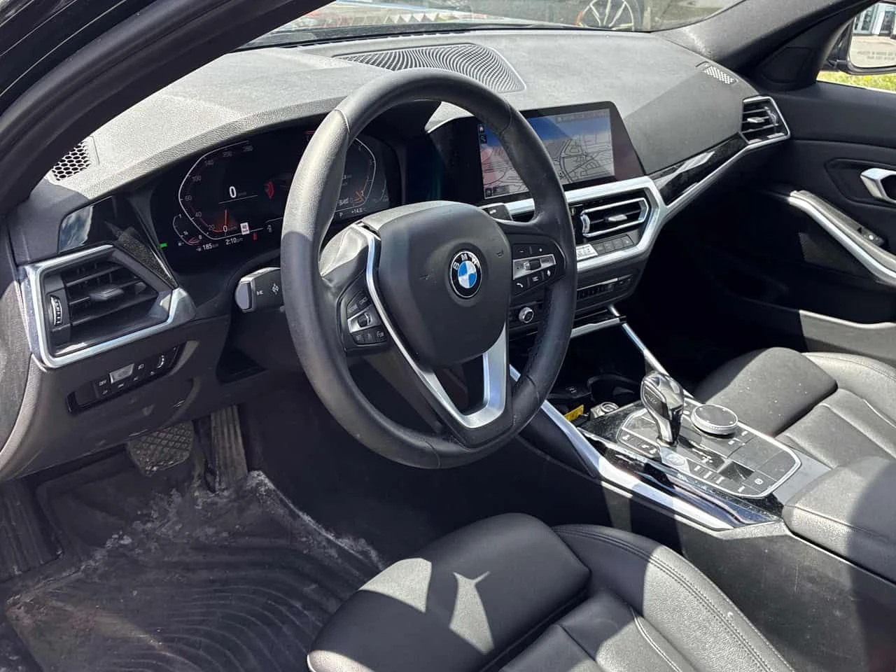 BMW 330 i xDrive/ПОДГРЕВИ/ШИБИДАХ, снимка 7 - Автомобили и джипове - 54461243