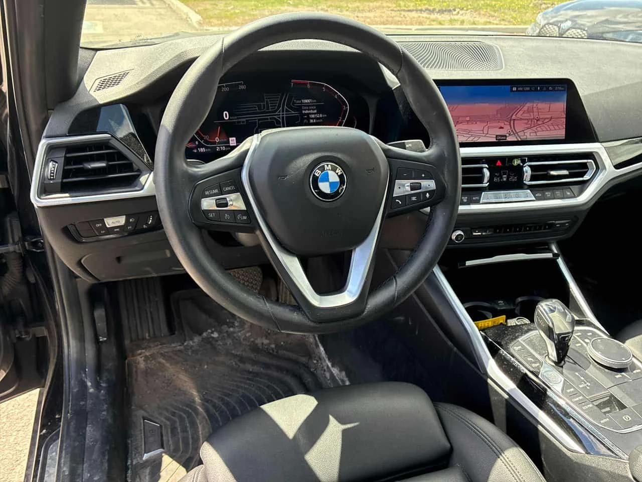 BMW 330 i xDrive/ПОДГРЕВИ/ШИБИДАХ, снимка 11 - Автомобили и джипове - 54461243