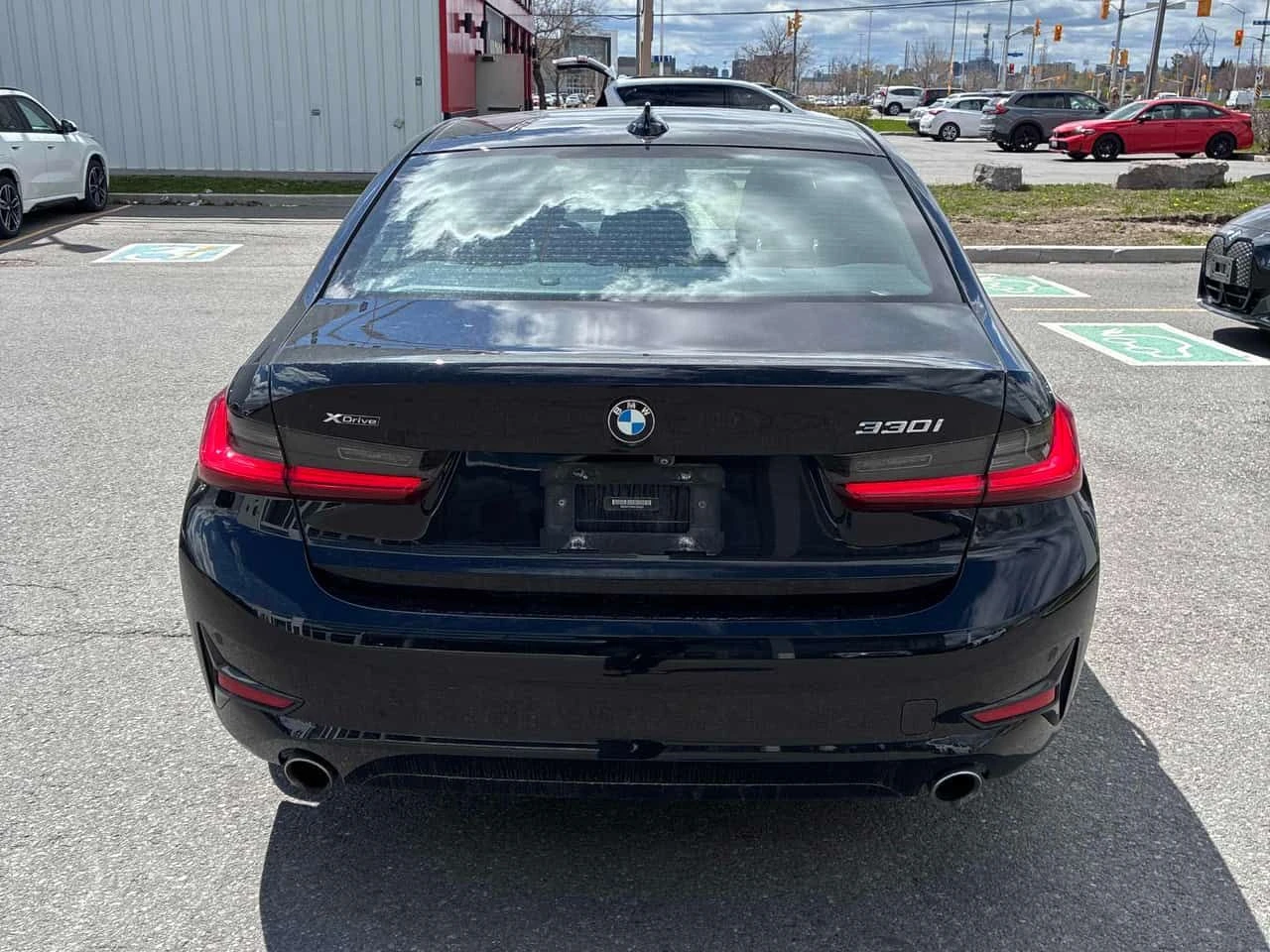 BMW 330 i xDrive/ПОДГРЕВИ/ШИБИДАХ, снимка 5 - Автомобили и джипове - 54461243