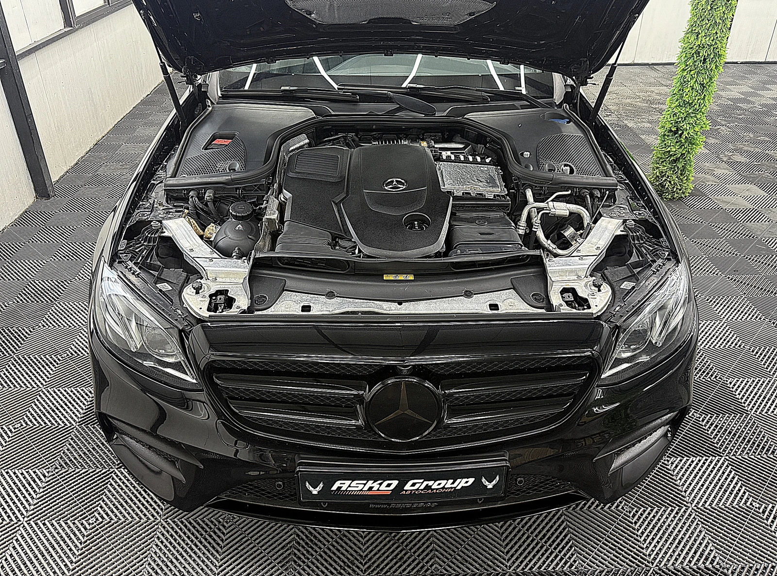 Mercedes-Benz E 400 4-MATIC/PANORAMA/AMG-line/СОБСТВЕН ЛИЗИНГ, снимка 17 - Автомобили и джипове - 54837312