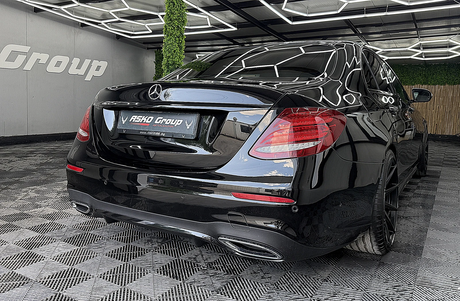 Mercedes-Benz E 400 4-MATIC/PANORAMA/AMG-line/СОБСТВЕН ЛИЗИНГ, снимка 6 - Автомобили и джипове - 54837312