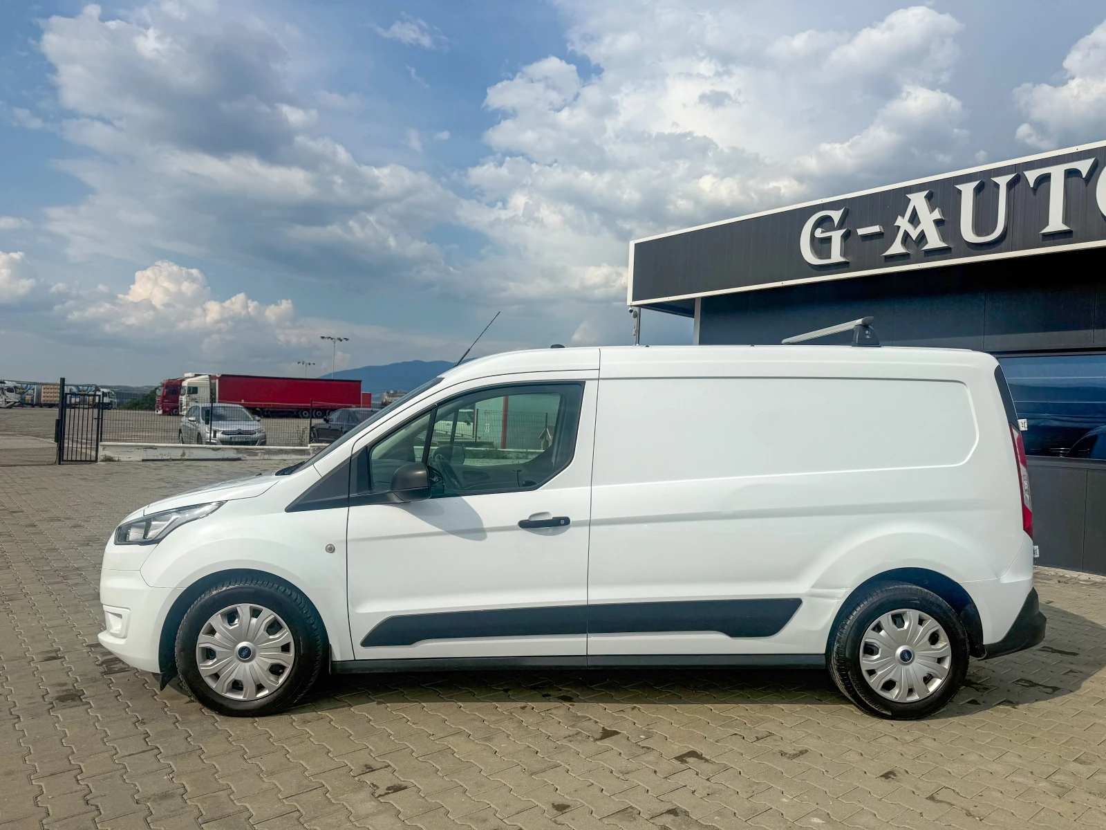 Ford Connect 1.5tdci 120 ks Long Собствен лизинг !!, снимка 8 - Автомобили и джипове - 55003941