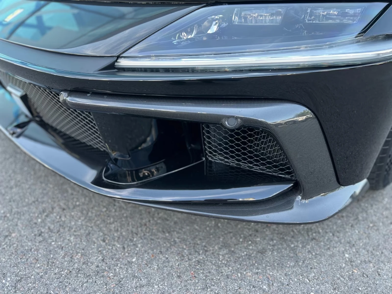 Ferrari 12 Cilindri CARBON / CERAMIC / LIFT /  PANO / 360 / MATRIX /, снимка 5 - Автомобили и джипове - 55023029