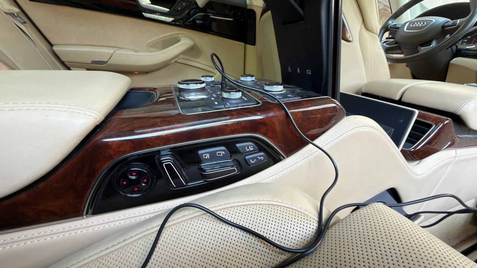 Audi A8, снимка 11 - Автомобили и джипове - 55150653