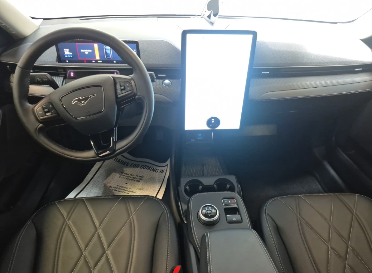 Ford Mustang Mach-E 16k km* AWD* Камера* Кожа* НОВА, снимка 8 - Автомобили и джипове - 55224366
