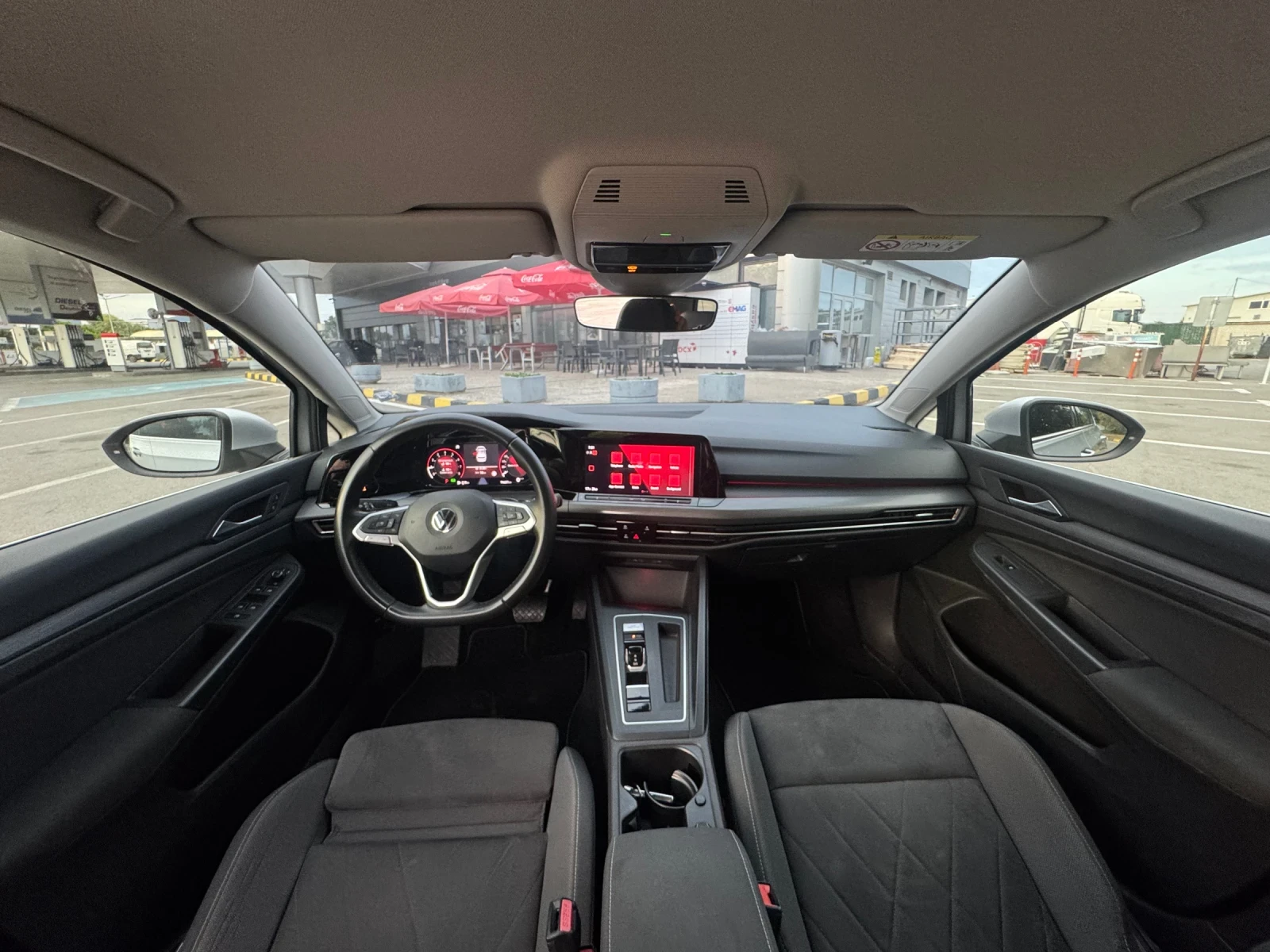 VW Golf VIII 1.5 eTSI Mild Hybrid DSG, снимка 11 - Автомобили и джипове - 55318798