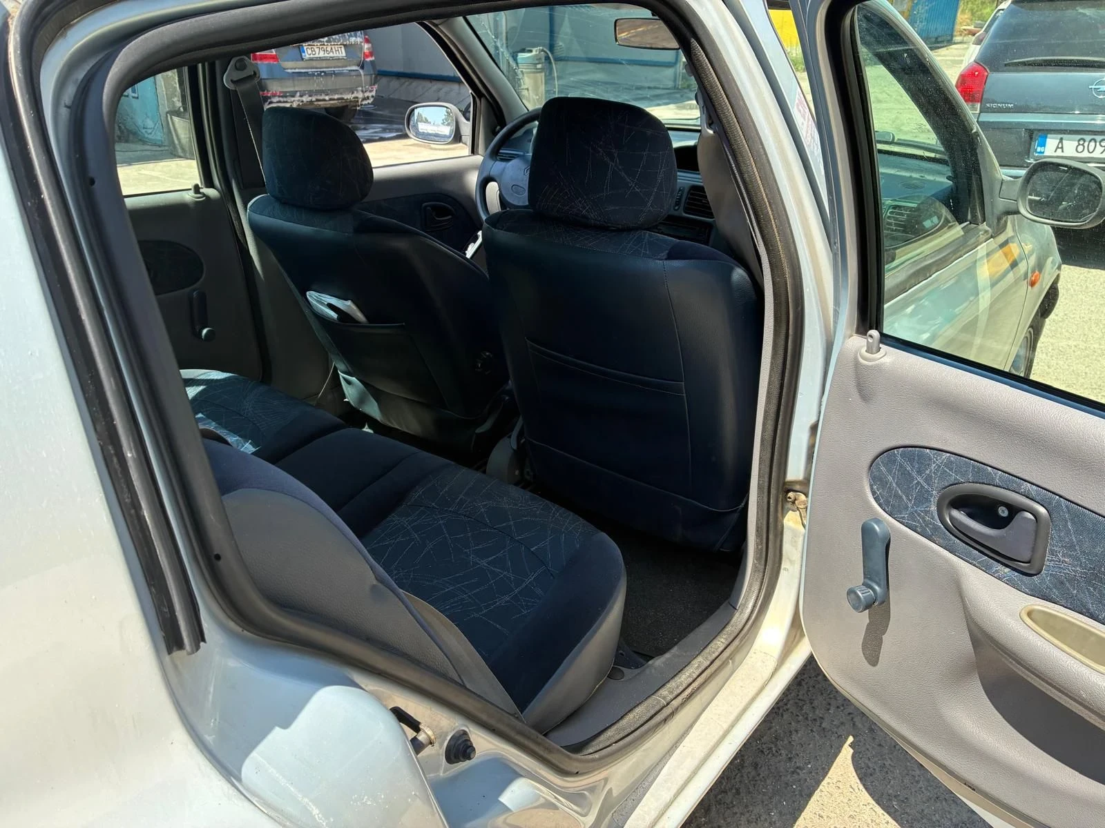 Renault Clio, снимка 10 - Автомобили и джипове - 55615952