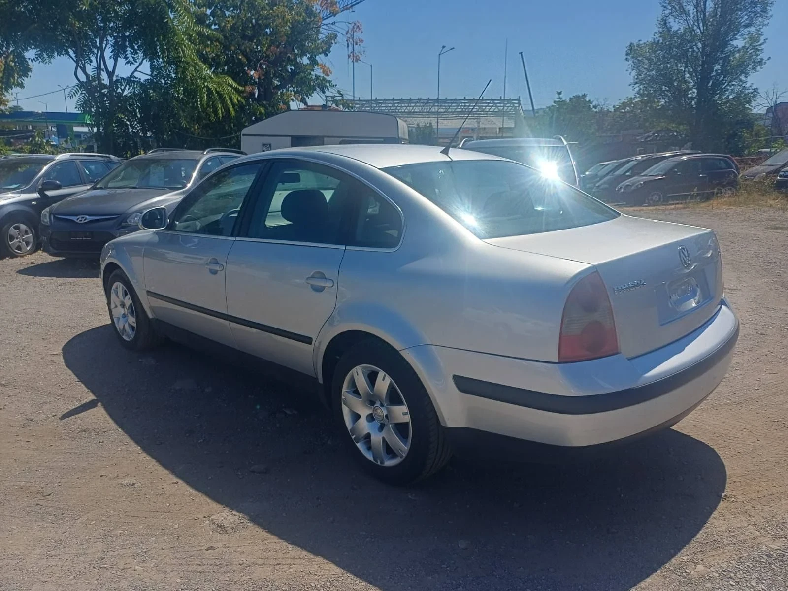 VW Passat 1.9d, снимка 2 - Автомобили и джипове - 55696401