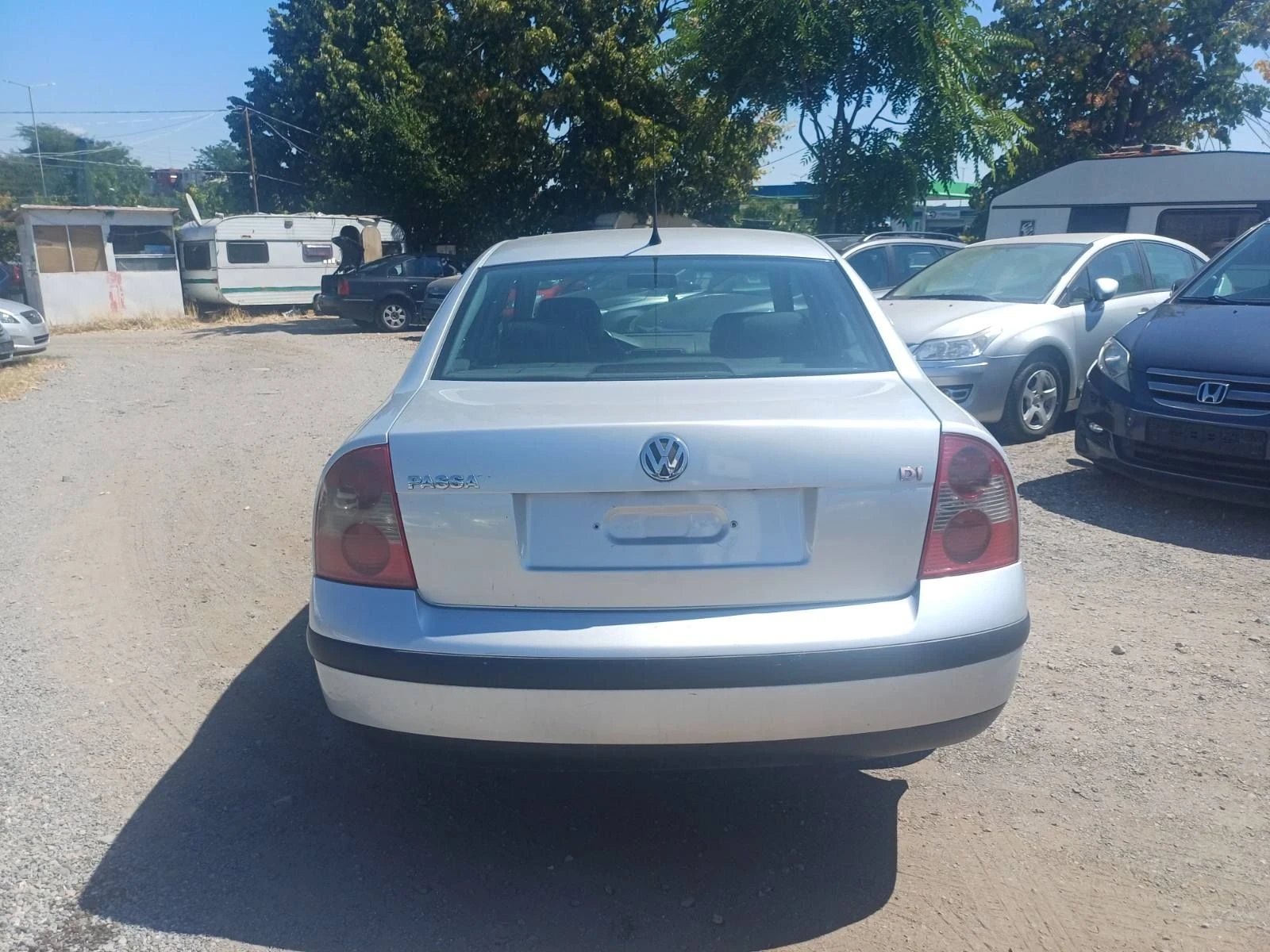 VW Passat 1.9d, снимка 3 - Автомобили и джипове - 55696401