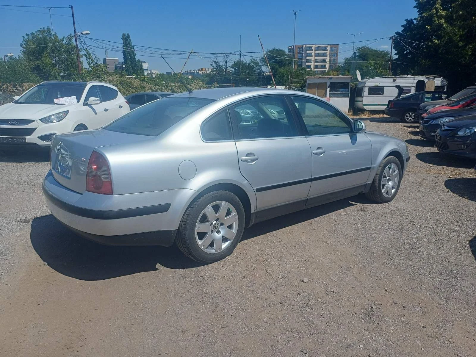 VW Passat 1.9d, снимка 4 - Автомобили и джипове - 55696401