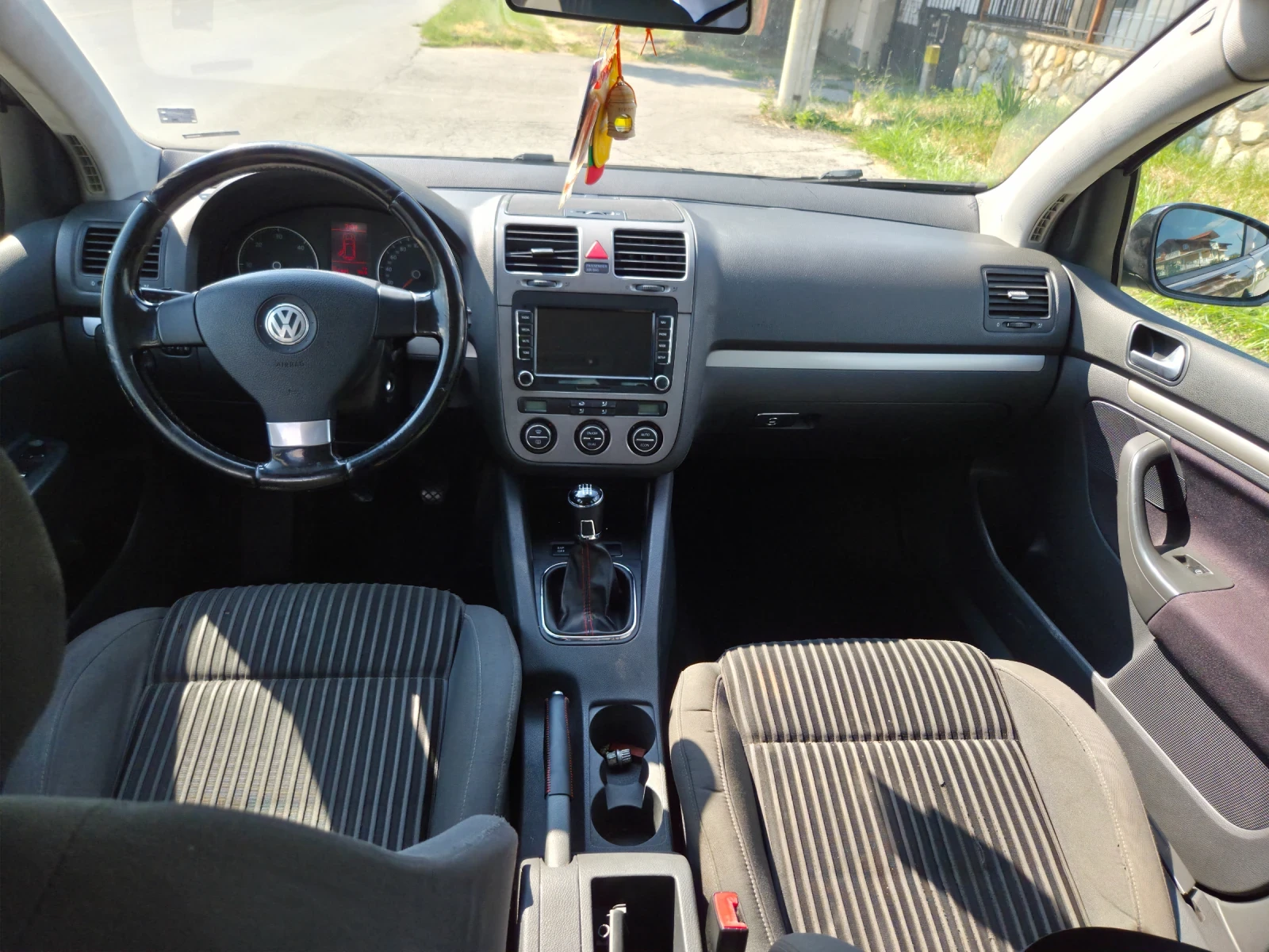 VW Golf 1.9 дизел 105 коня 2008г , снимка 11 - Автомобили и джипове - 55895607